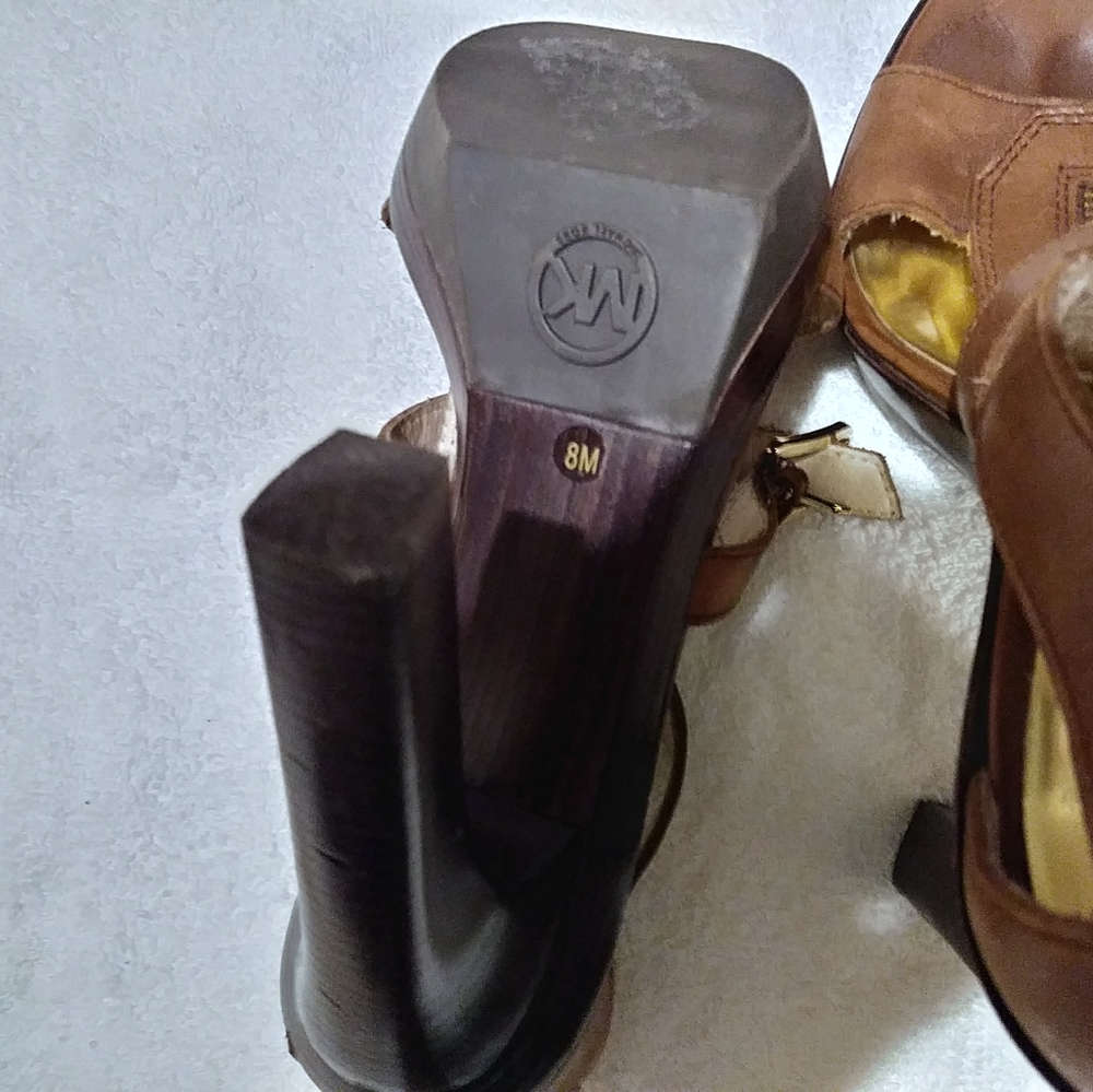 Sandals - Picture 6 of 6